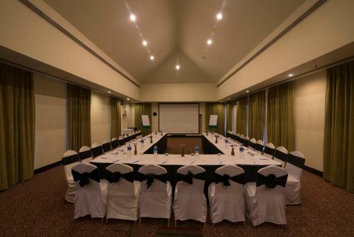 Hotel Gokarna Forest Resort