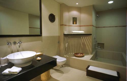 Hotel Gokarna Forest Resort