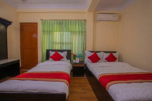 Hostal Grand Millennium Guest House