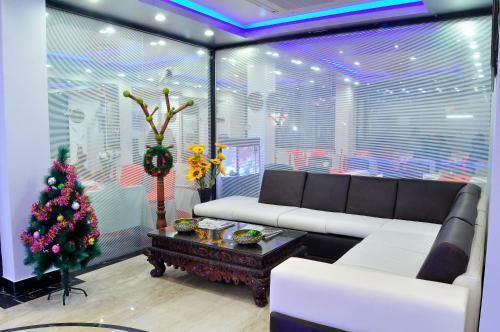 Royal Penguin Boutique Hotel