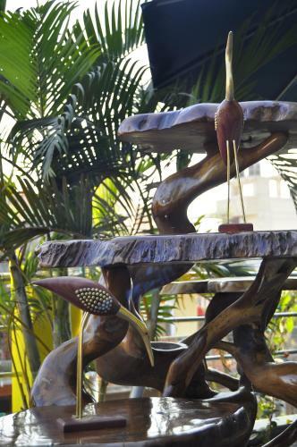 Royal Penguin Boutique Hotel
