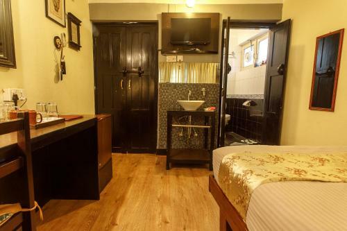 Hotel Ambassador Garden Home
