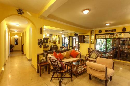 Hotel Ambassador Garden Home