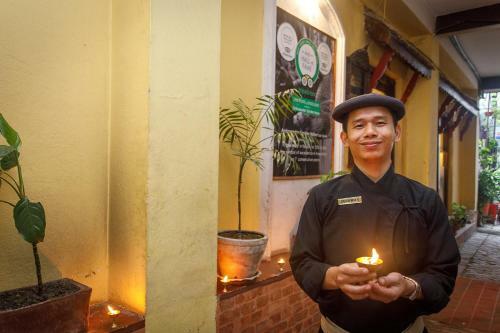 Hotel Ambassador Garden Home