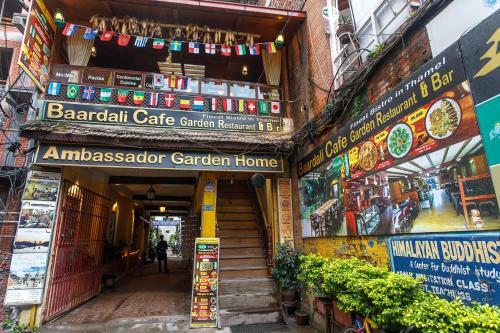 Hotel Ambassador Garden Home