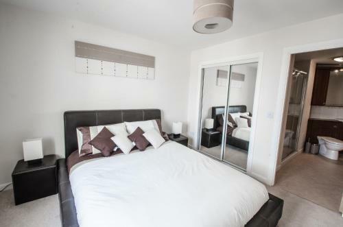 Orange Apartments - Portland Street