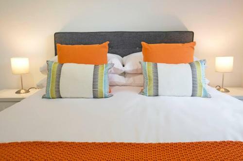 1 Bed Apartment Near Airport