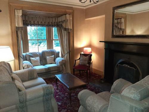 Lovelady Shield Hotel By Paym�n Club
