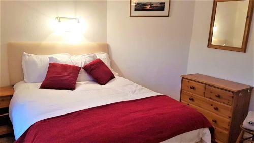 Large Cosy House Ideal For Corporate Lets