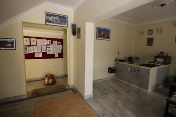 Hostal Dipankara Holiday Home