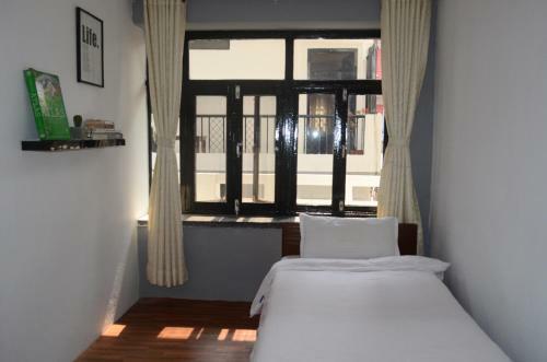 Bed & Breakfast Hotel Holy Lodge