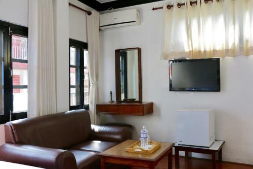 Bed & Breakfast Hotel Holy Lodge