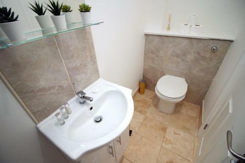 Batheaston House Apartment 1 By Staybc With Private Parking
