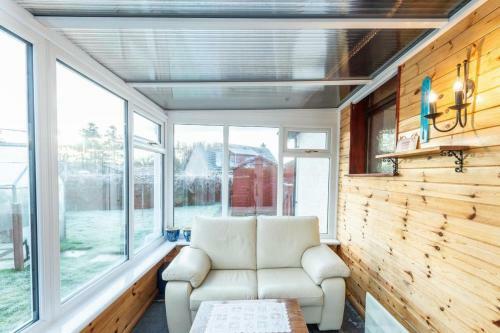 2 Bed Home With Private Garden In The Highlands