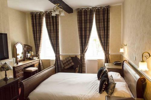The Liverpool Arms Hotel