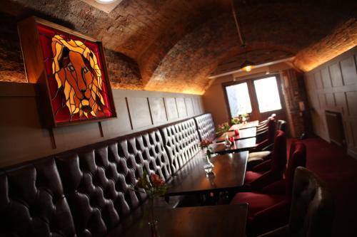 Bed & Breakfast Red Lion & Cellar Room Pub Hotel