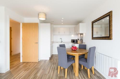 Luxury Birmingham City Apartments By O2 - Secure Gated Parking