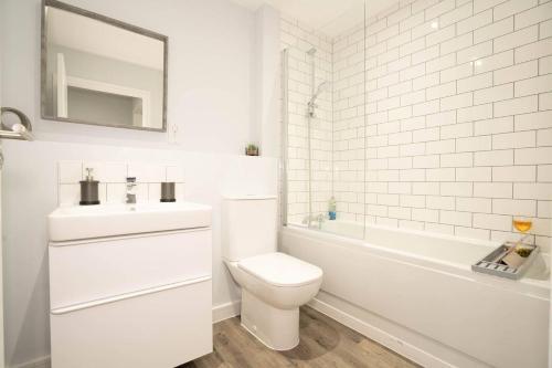 Cosy New-build Apartment With Netflix
