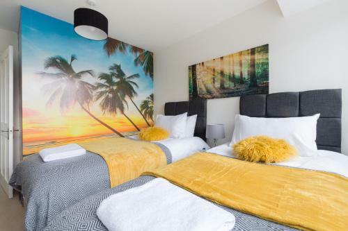 Solihull Contractors 4 Bedroom House With 7 Beds & Parking