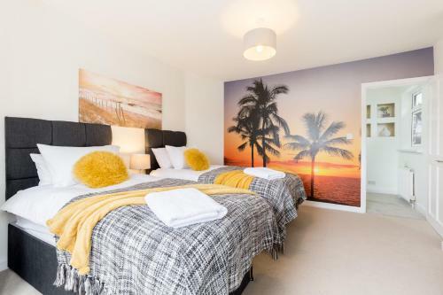 Solihull Contractors 4 Bedroom House With 7 Beds & Parking