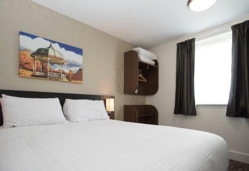 Hotel Willows, Blackburn By Marston's Inn