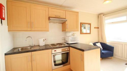 9_01 Redcliffe Apartments, Caswell Bay