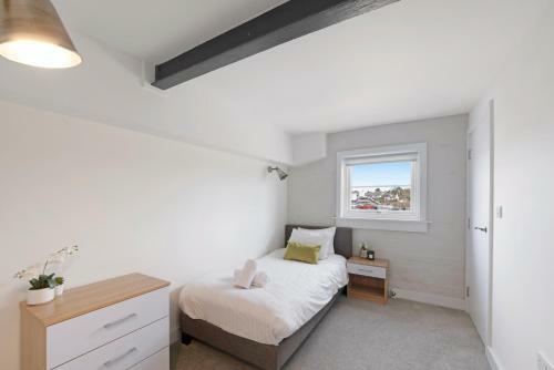 Stansted Airport / Bishop Stortford Apartments