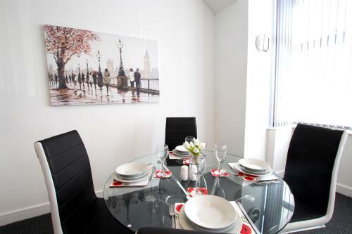 Fabrik Apartments - 66 Central Drive