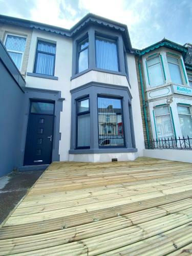 Kensington Suite Sasco Apartments