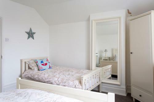 Bognor Regis Villa Sleeps 14 Wifi