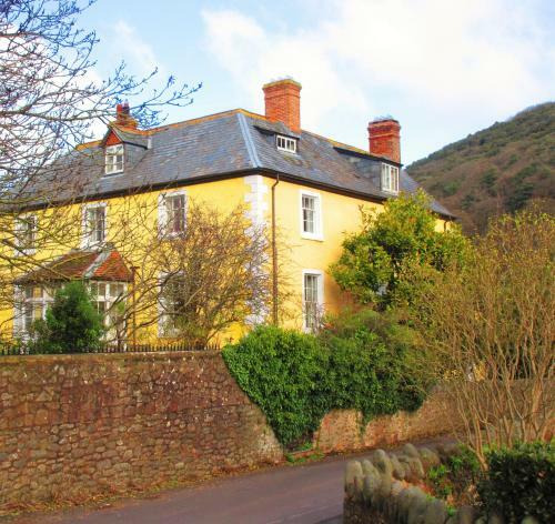 Exmoor 16thc Flat In Country Village House 5