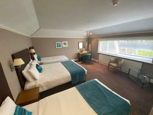 Hinton Firs Hotel