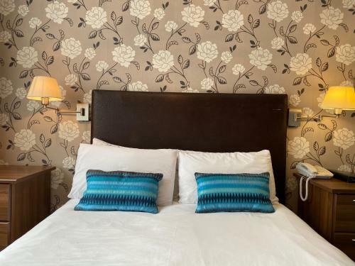Hinton Firs Hotel