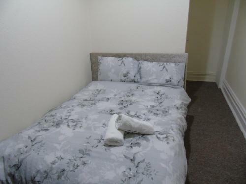 2-bed Apartment In Bolton