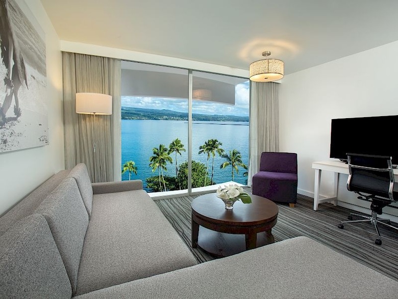 Hotel Naniloa Volcanoes Resort