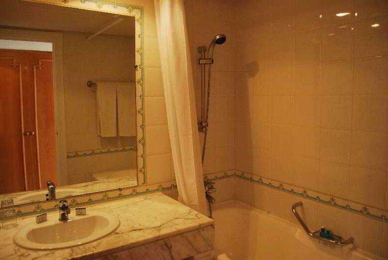Hotel Golf Residence(.)