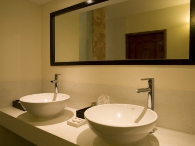 Hotel Lotus Blanc Resort