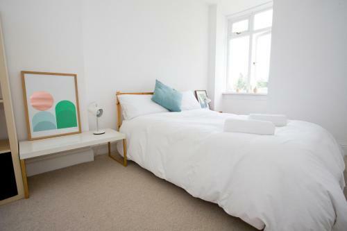 Wilton Apartment - 2 Bedroom - Great Location