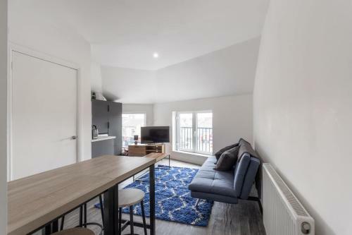 Lovely 2 Bed Apartment Close To City Centre
