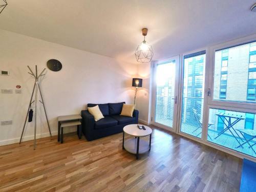 West Side Apartments -brentford, London