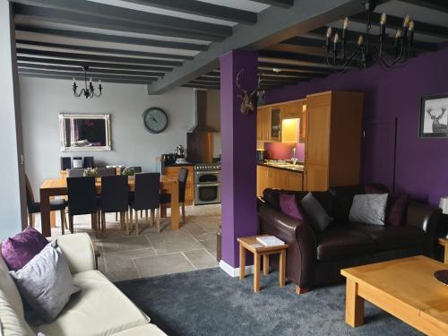 Lovely 4 Bed House Sleeping 8 Near Ashbourne