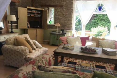 Beautiful 6-bed Home In Brecon