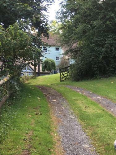 Beautiful 6-bed Home In Brecon