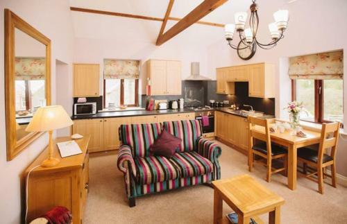 Oak Cottage Hot Tub