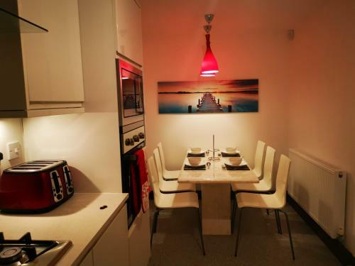 Apartamento 2-bed Flat 5 Mins Walk To Town Centre In Bradford