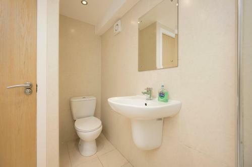 Trafalgar House Apartment Two