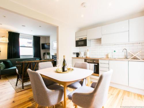 Exquisite 3bdr Botanical Oasis In Central Brighton