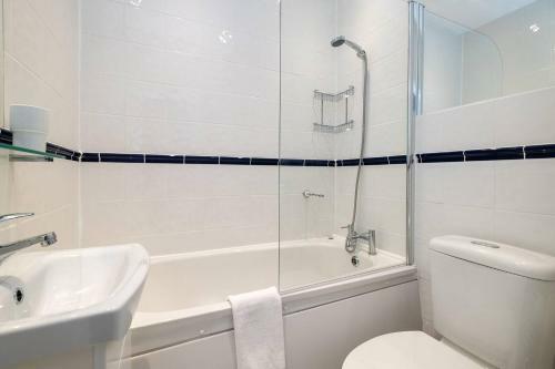 Apartamento Charming, Bright & New Beach Balcony Flat