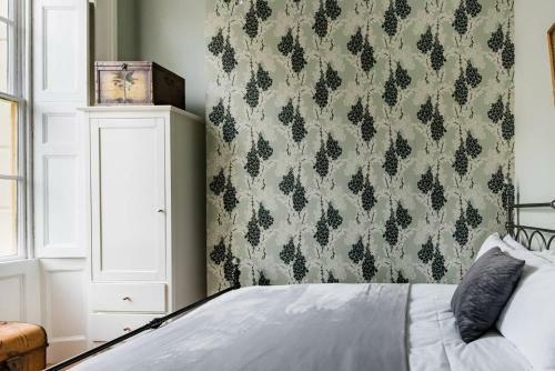 Classic Elegance - Regency Apartment With Period Features