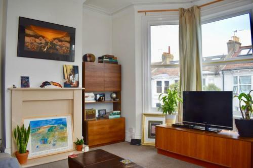 Charming 1bd Apartment With Plenty Of Character